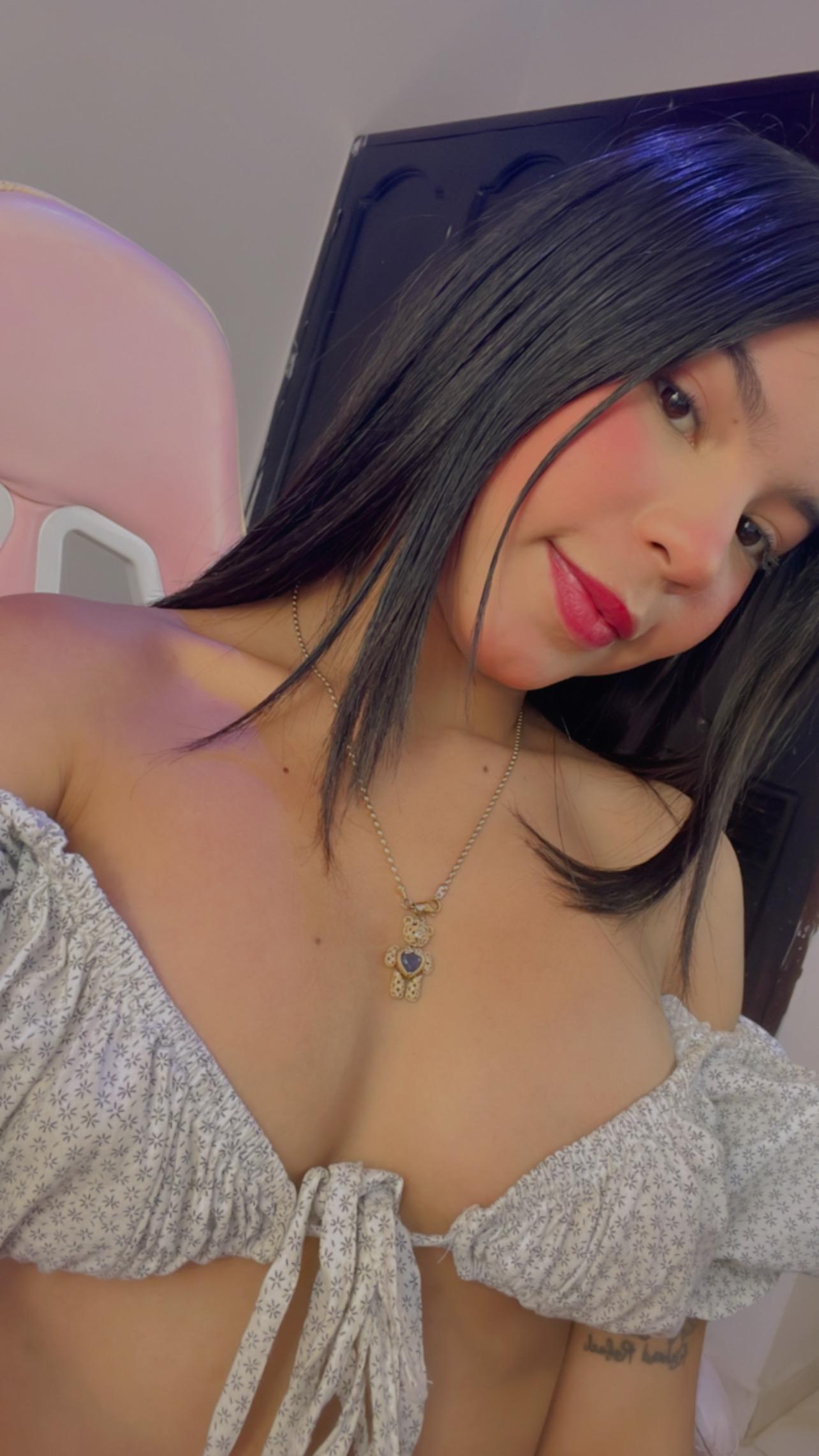 Abby_tgn's Hii💘
Uploaded July 11, 2025

https://chaturbate.com/photo_videos/photoset/detail/abby_tgn/21724920/