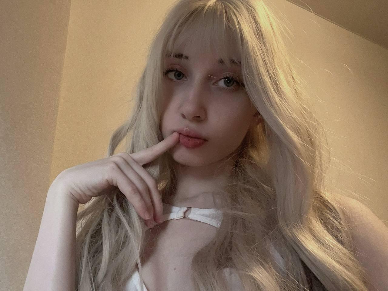 Pinky_p1e69's Sexy bitch
Uploaded 2 days ago

https://chaturbate.com/photo_videos/photoset/detail/pinky_p1e69/22143023/