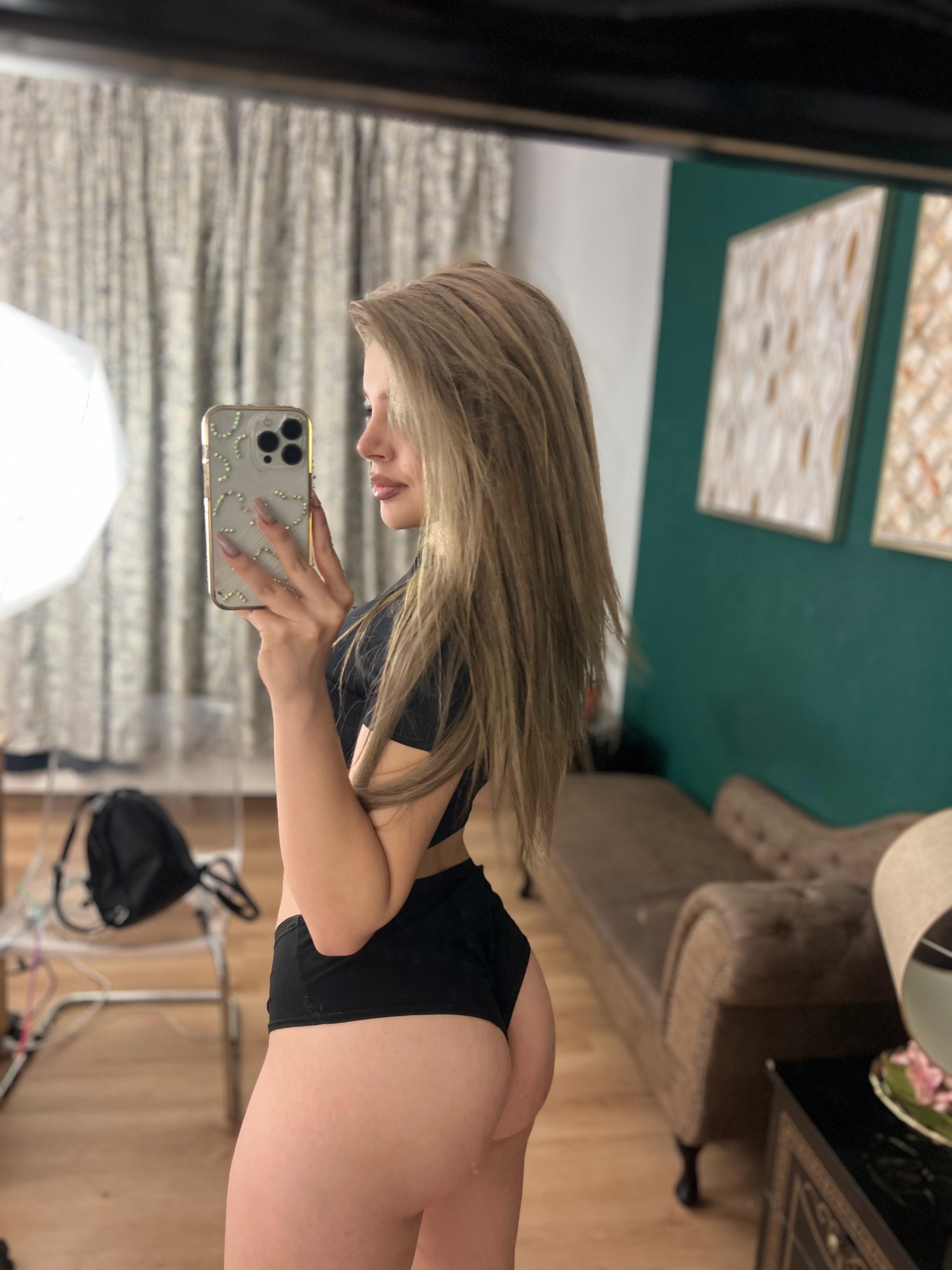 Missy_anjeliina's I could touch your soul with a glance 💕
Uploaded 8 hours ago

https://chaturbate.com/photo_videos/photoset/detail/missy_anjeliina/22240535/
