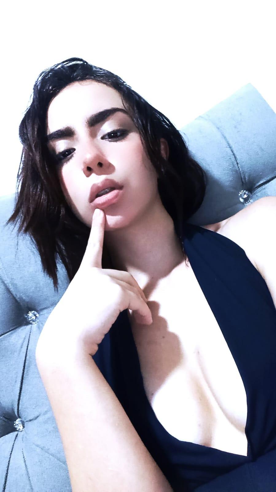 Pretty_kitty18_'s Hot day! 💕
Uploaded 1 day ago

https://chaturbate.com/photo_videos/photoset/detail/pretty_kitty18_/22234029/