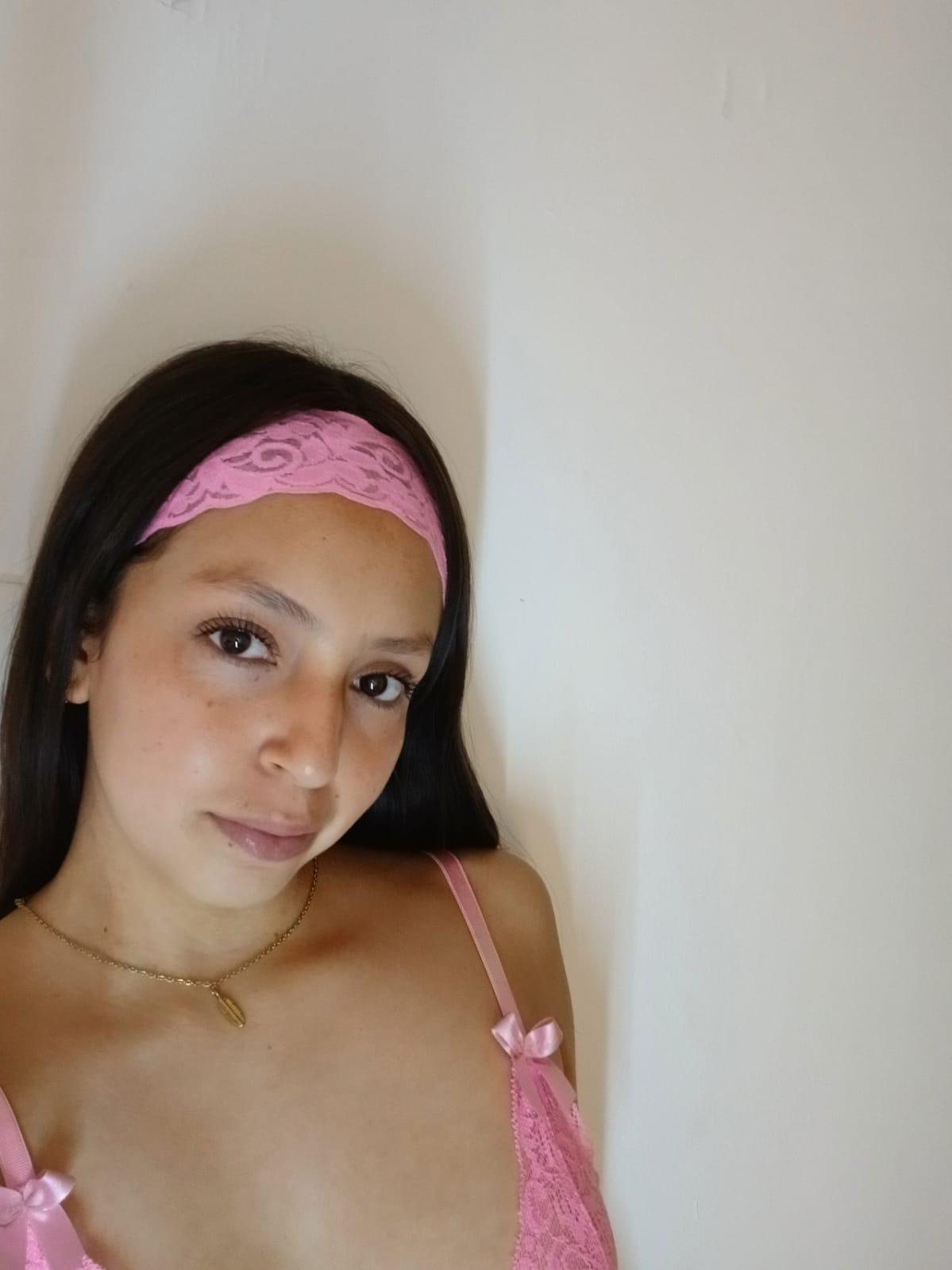 Camillehiilton's For u ♥
Uploaded 2 weeks ago

https://chaturbate.com/photo_videos/photoset/detail/camillehiilton/22194234/