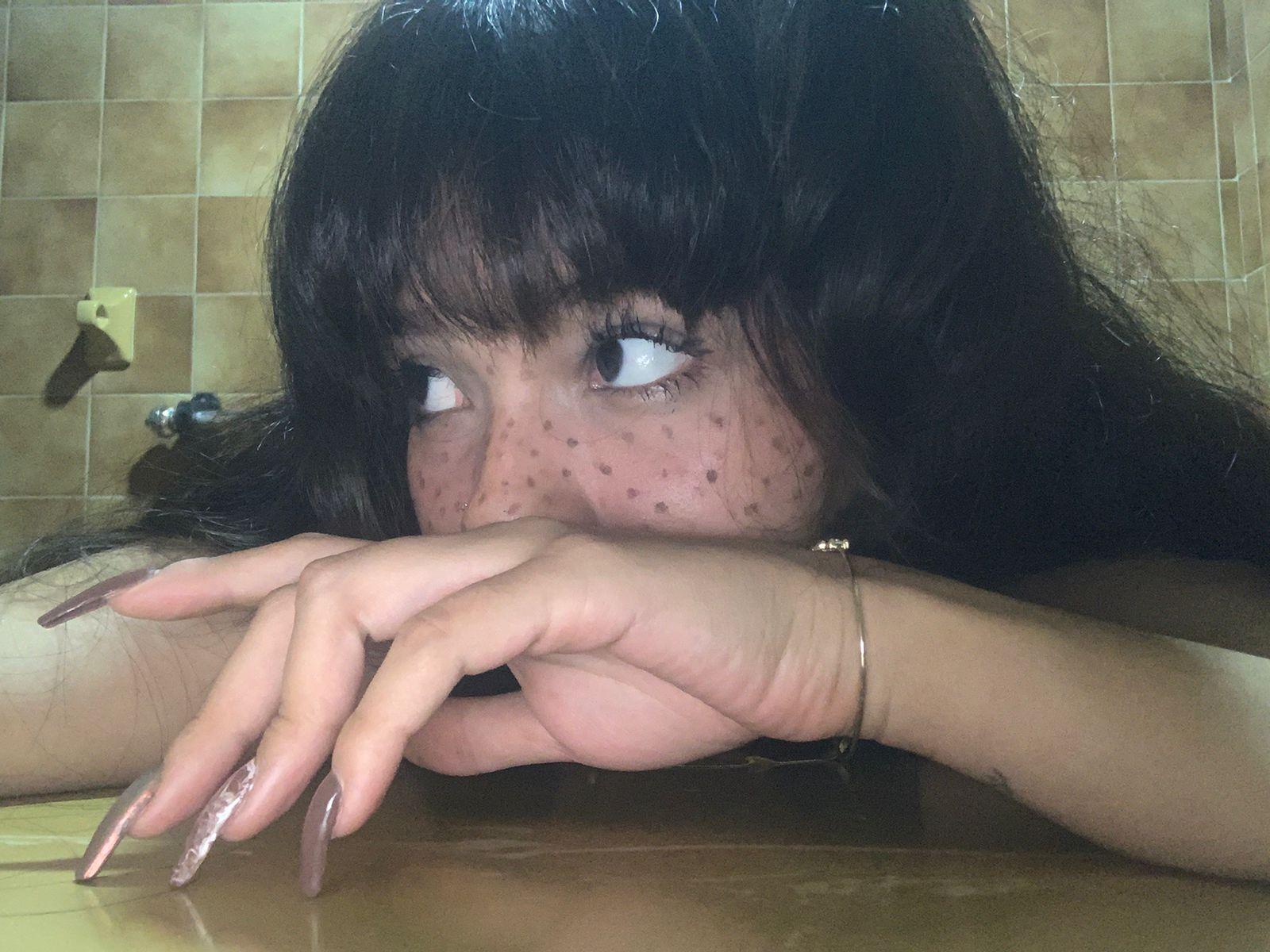 Chloe_watson_'s Meow 😻
Uploaded June 05, 2025

https://chaturbate.com/photo_videos/photoset/detail/chloe_watson_/21418883/