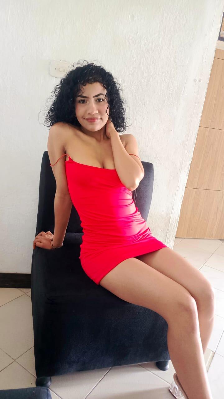 Daye_sky's Pretty Woman ❤️
Uploaded 4 days ago

https://chaturbate.com/photo_videos/photoset/detail/daye_sky/22424628/