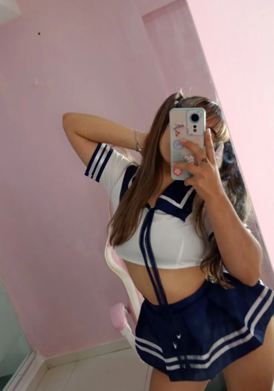 Emma_grayys's emma
Uploaded 2 days ago

https://chaturbate.com/photo_videos/photoset/detail/emma_grayys/22491163/