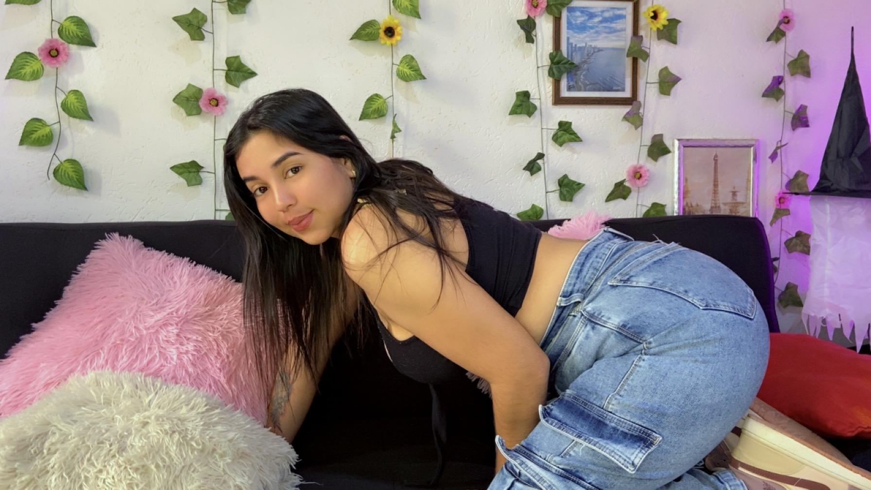 Hannaagt's 🌷Me🌷
Uploaded 3 hours ago

https://chaturbate.com/photo_videos/photoset/detail/hannaagt/22521236/