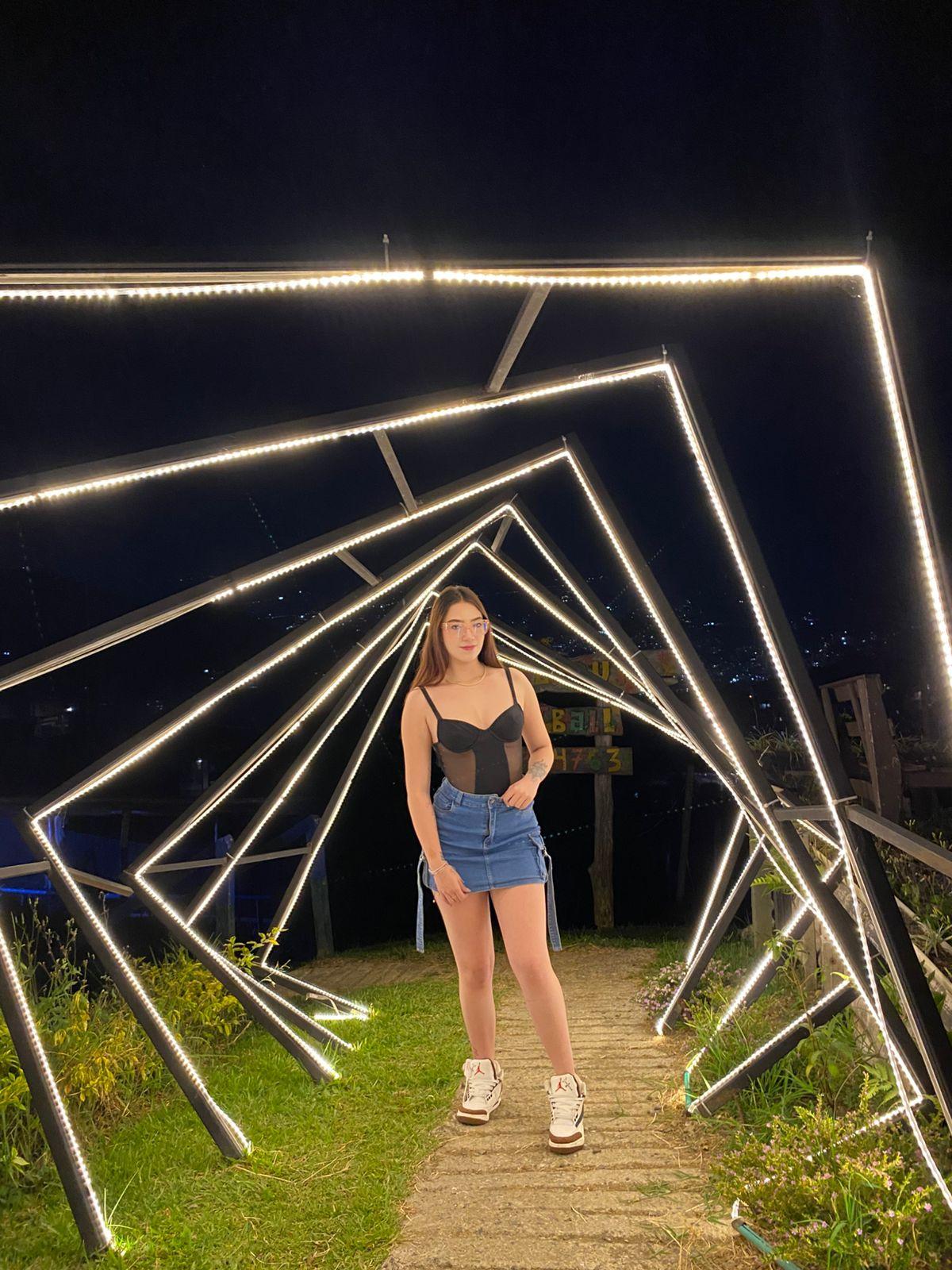 Scarlett__sinclair's ..
Uploaded 1 week ago

https://chaturbate.com/photo_videos/photoset/detail/scarlett__sinclair/22411852/