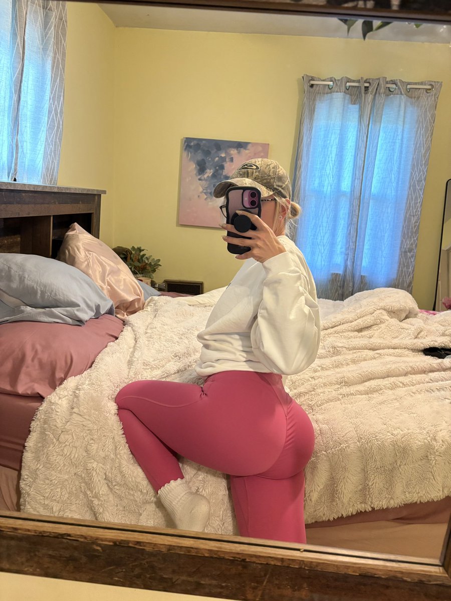 hip thrust Thursday

https://x.com/sadieshinigami/status/1966116741869715859