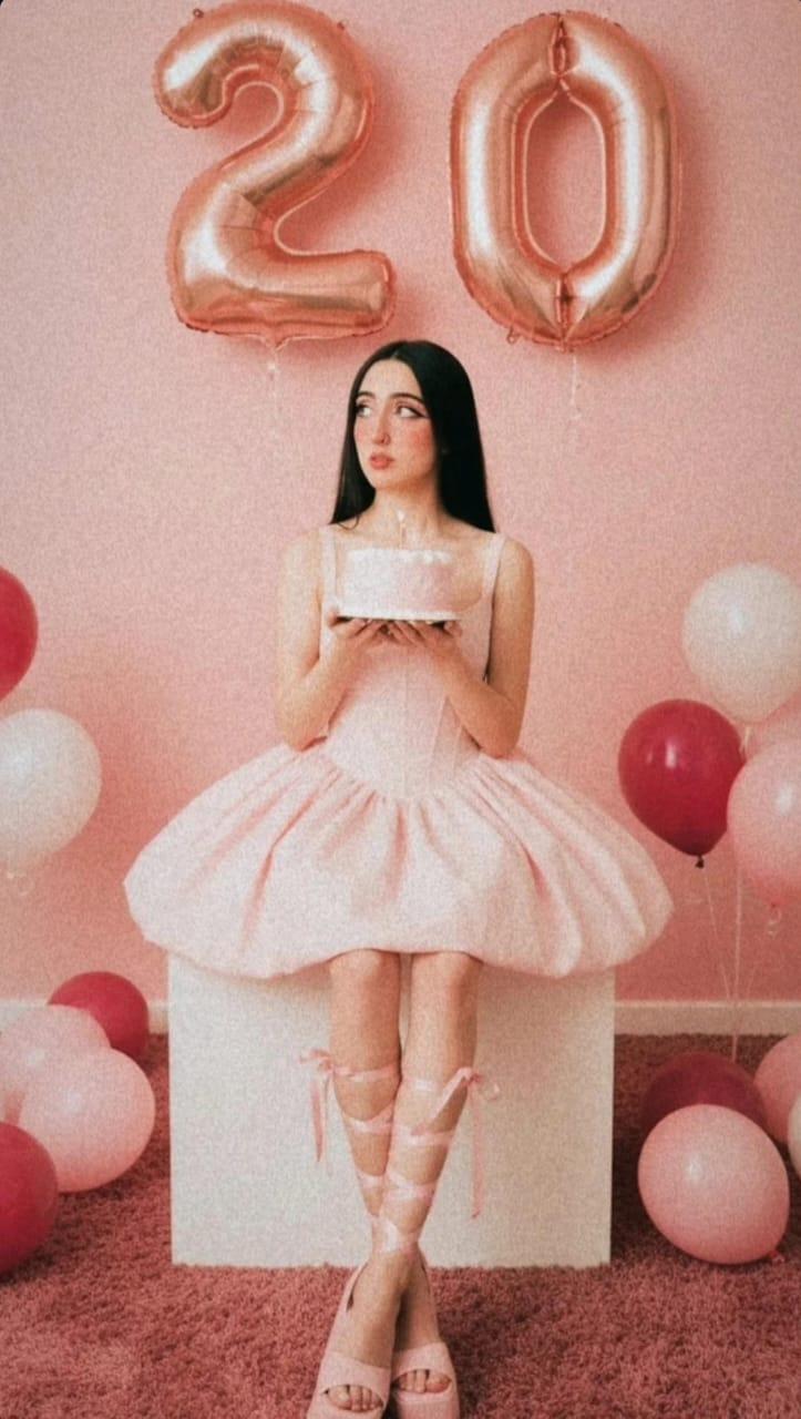 Violettbloss's My 20th Birthday 🎂🤭💖
Uploaded 1 week ago

https://chaturbate.com/photo_videos/photoset/detail/violettbloss/22582868/