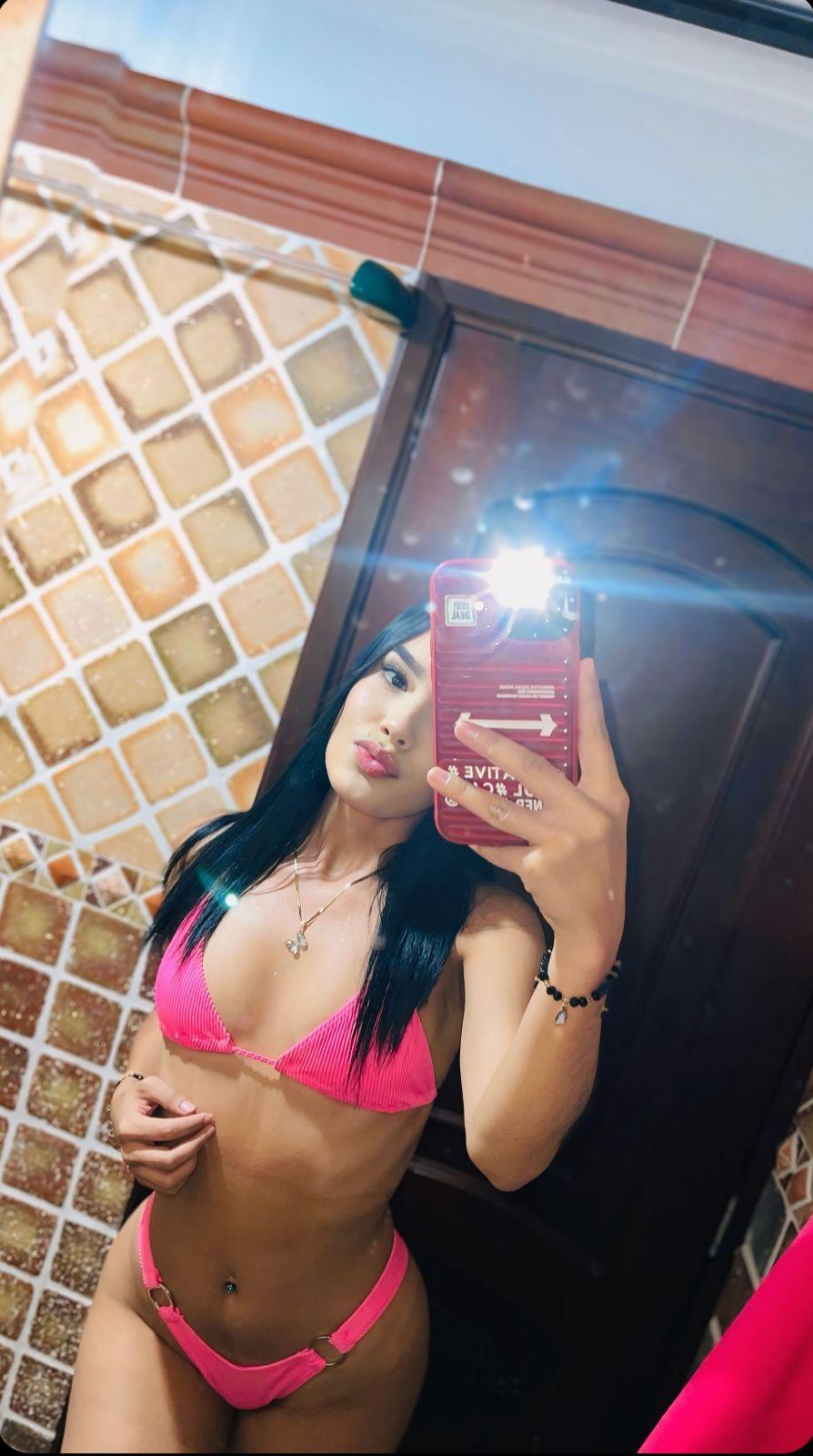 I_am_hanna's 💚Tell me Hanna 💚
Uploaded July 09, 2025

https://chaturbate.com/photo_videos/photoset/detail/i_am_hanna/21708971/