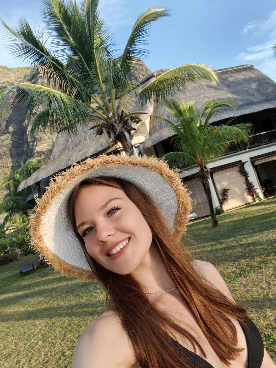 Rosaday's My rest
Uploaded December 12, 2023

https://chaturbate.com/photo_videos/photoset/detail/rosaday/16654349/