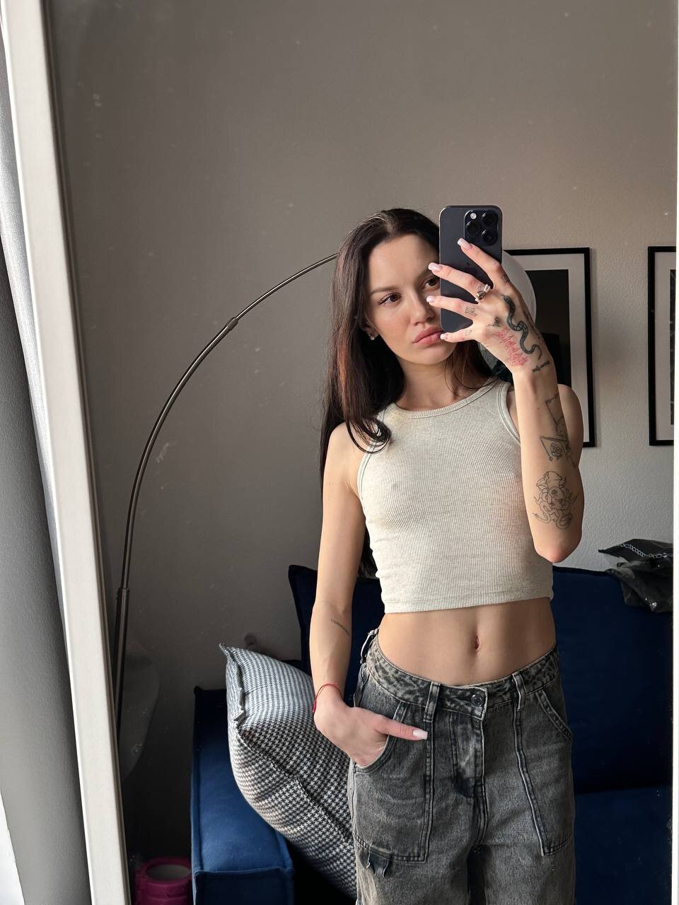 DominoBiglow's With love
https://stripchat.com/DominoBiglow/photos/10088521-49398893