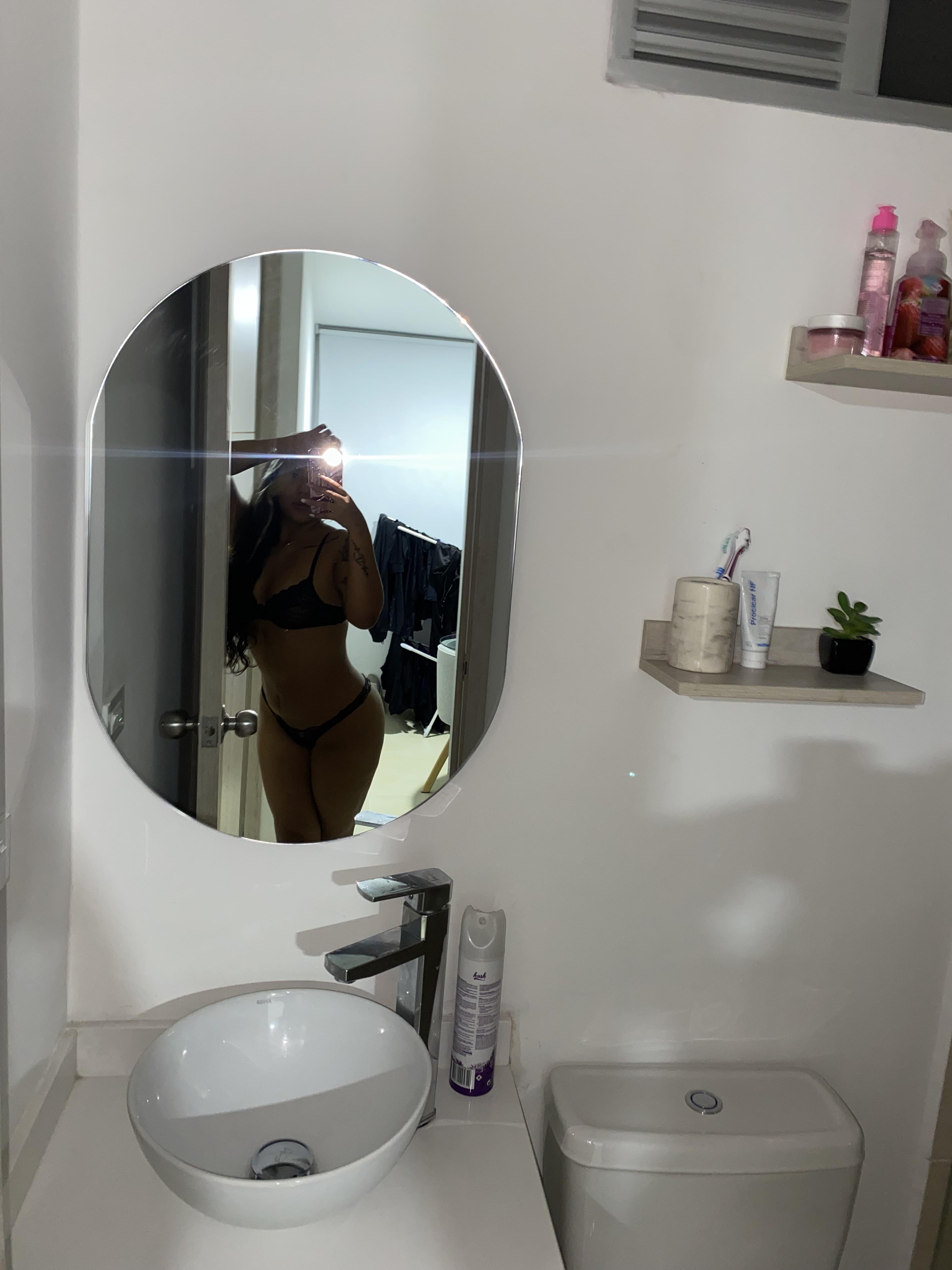 Embereyes_999's Beautiful Ebony
Uploaded March 20, 2025
I love make u happy 🥴
https://chaturbate.com/photo_videos/photoset/detail/embereyes_999/20742807/