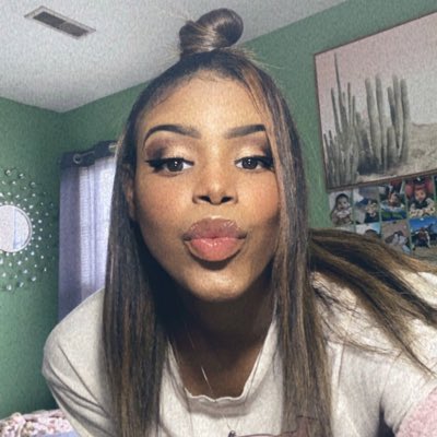 #NewProfilePic https://t.co/jzxwa90M0D

@taylaniiileslie