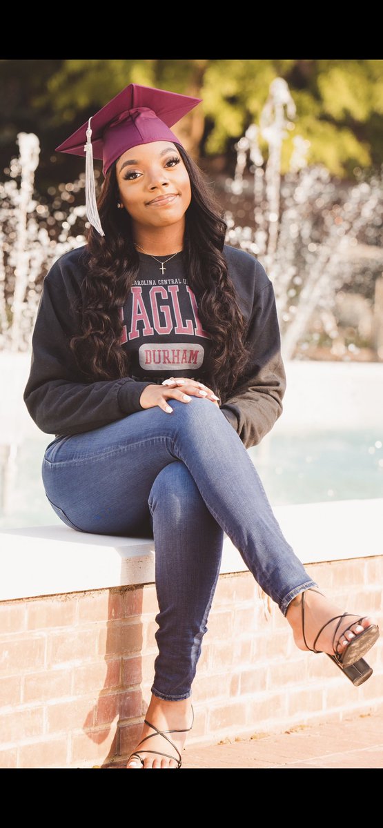 🎉👩🎓 still can't believe it. https://t.co/Yq4FLy8XOJ

@quinshaeeeee