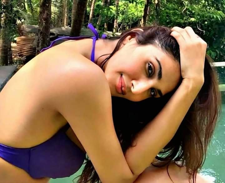 #vaanikapoor 

No caption needed!! https://t.co/ZkZkjJjTbA

@Harshit_Be_like