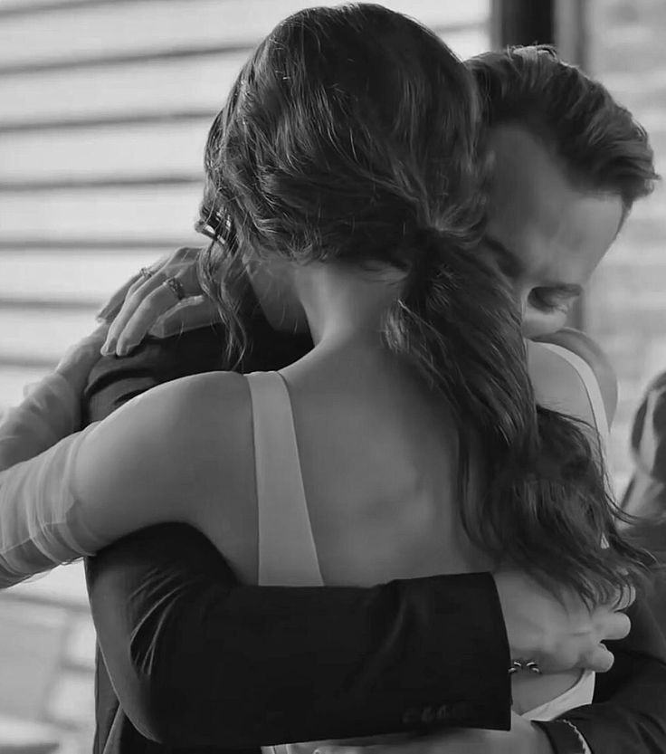 the whole hug aside but his closed eyes has me deep affected https://t.co/Ddk23rHzT3

@itsahar_