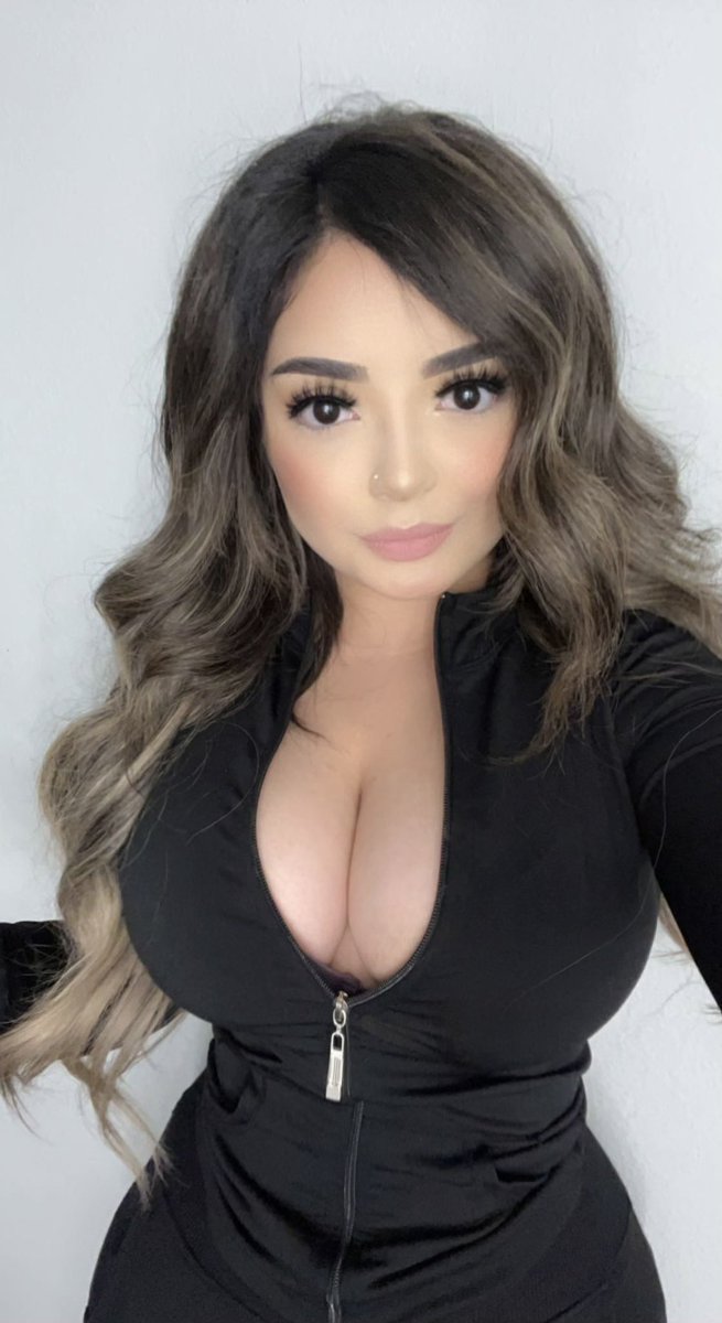 Your gf https://t.co/c2NDzLsxLy

@fabyy_glamm