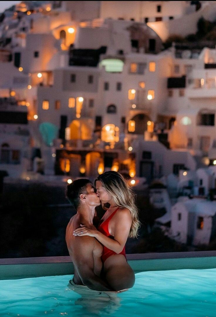 🌙 Está distancia
No es un problema
🔸Nosotros somos
El problema?
🔹Que no sabemos
Enfrentar
◽Ese sentimiento
Que es amar
◾Sin tocar la piel
Sin ver los ojos
🔸Pero sentir
En el cuerpo
🔹Sin oír la voz
Que eriza la piel
◽El amor se siente
Desde el corazón
◾No con el cuerpo.💖 https://t.co/u5NUXoPeQg

@kitgalan47