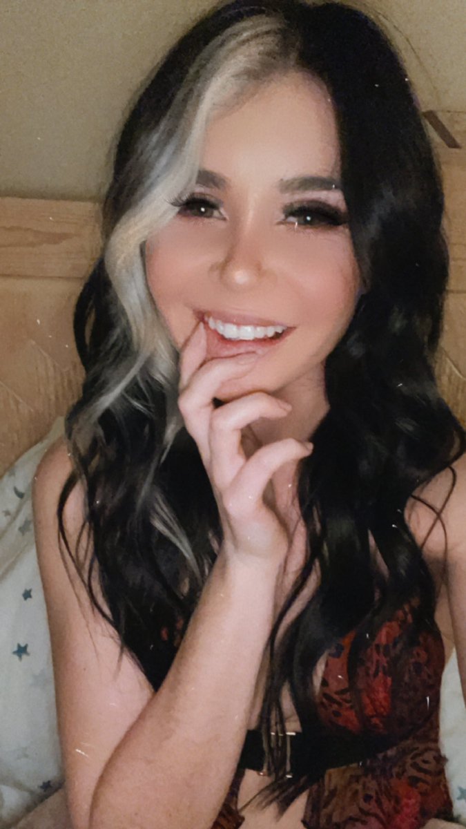 it's my bday so of course that means trip to the salon. new hair go CRAY. @craymusic https://t.co/kIgheO275c

@des_zamoraa