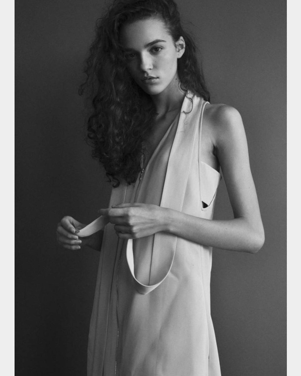 Merry Christmas ya filthy animals🎄❄❤ https://t.co/7ItzrwRJYv

@renataklara