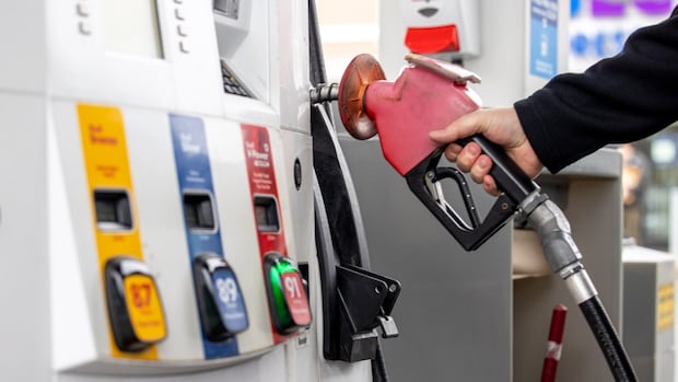 Public hearings set for Monday in Halifax will determine how much Nova Scotia consumers pay for new carbon reduction requirements imposed on oil refineries. The reductions will start to phase in July 1, but are separate from the new federal carbon tax going into effect on the same day.