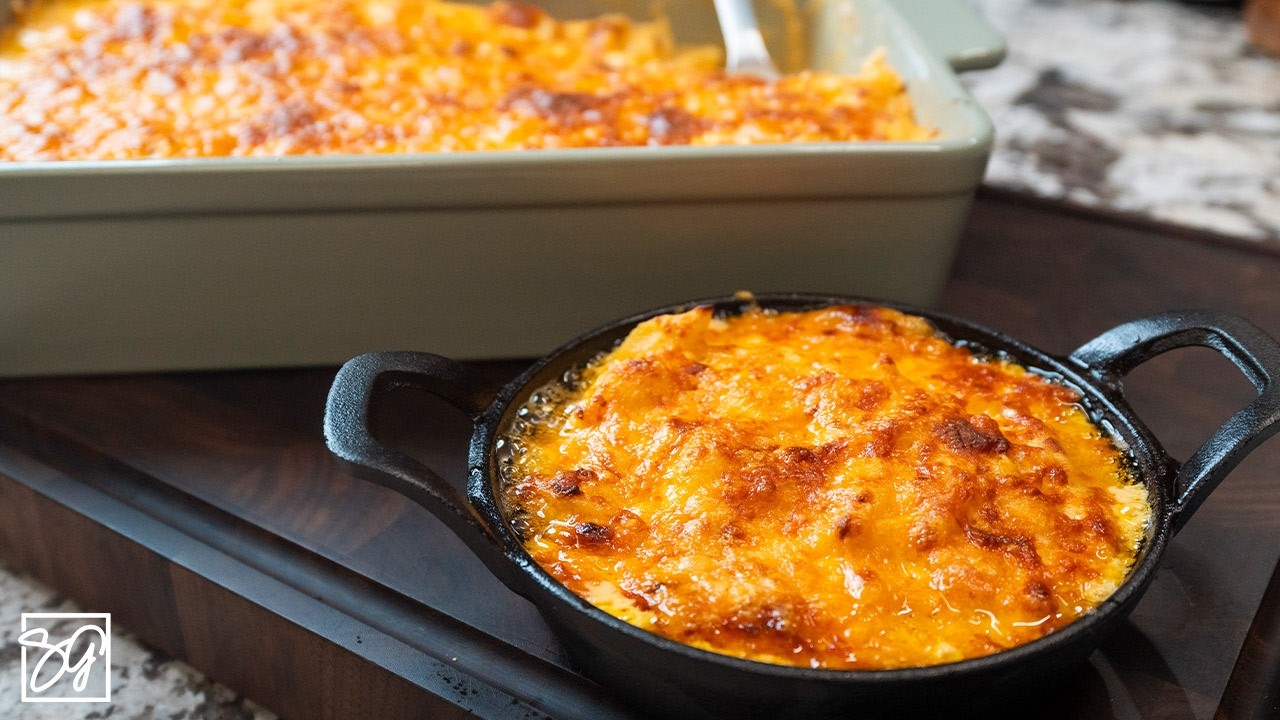 Try this 5 Cheese Mac and Cheese Combo for your Christmas Dinner! - Learn how to make the ultimate Creamy Baked Mac and Cheese with a rich, velvety cheese sa...
