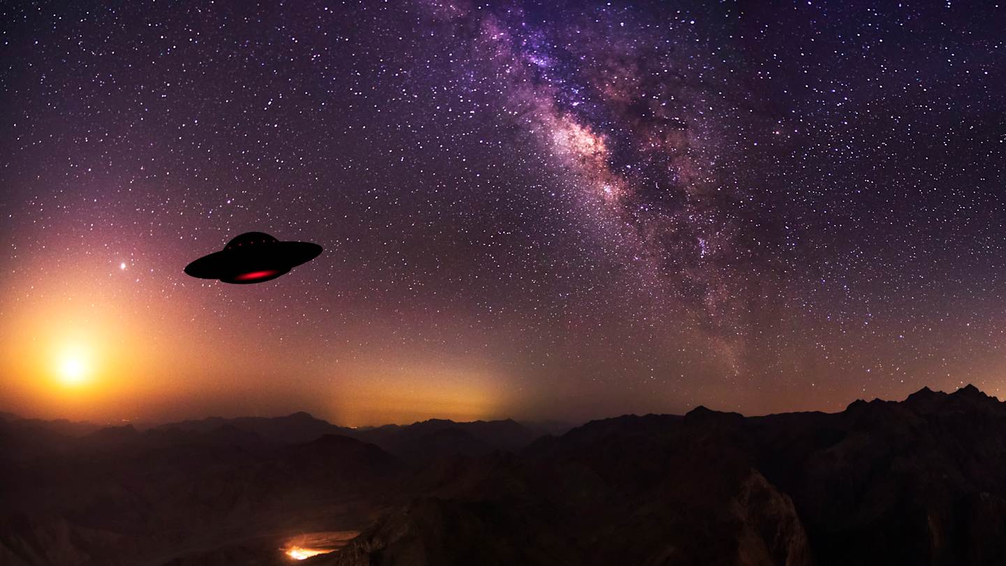 How many people need to see the same UFO for it to be “real”?