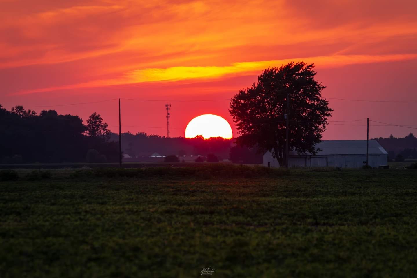 A stunning sunset tonight from Port Lambton, Ontario, on the St. Clair River. Wildfire smoke from Alberta in the atmosphere may enhance the colours this evening in parts of the province. Do you have pictures to share? Please include your location. -Patricia Image courtesy of Kyle via Ontario Storm Reports … See more