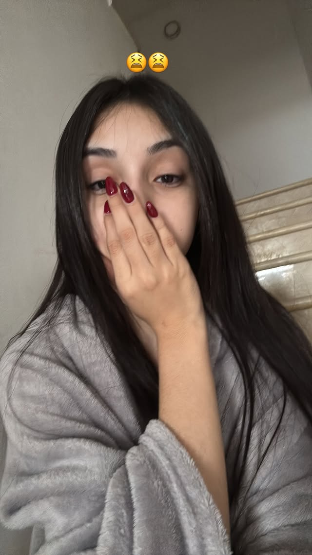 pettycloeh_'s 'gram stories 8:46 AM